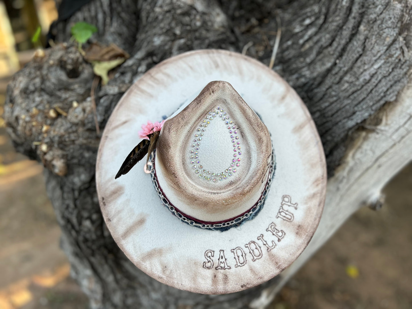 Ivory Felt Saddle Up Hat