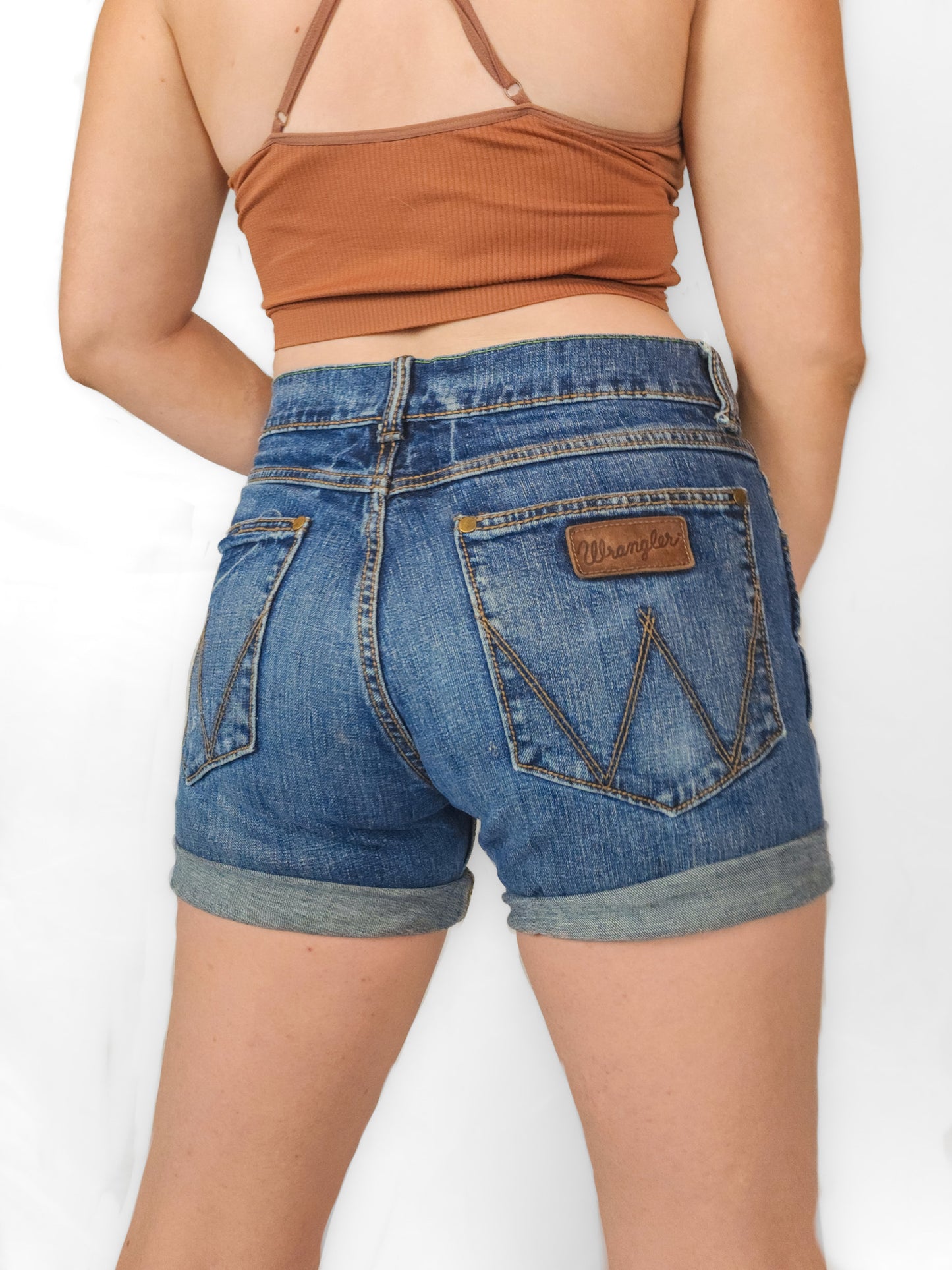 Dark Wash Vintage Wranglers Rolled Edge